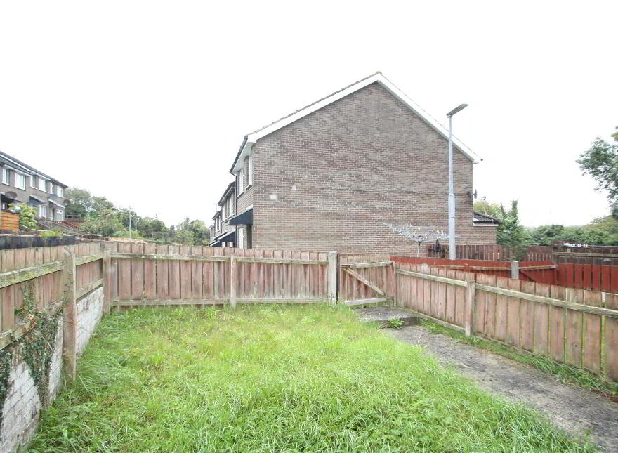 85 Meadowfields, Downpatrick, BT30 6HG