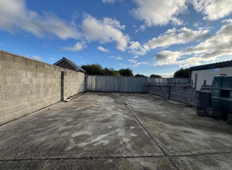 12 The Long Avenue, Avenue Road, Dundalk, A91V8F7