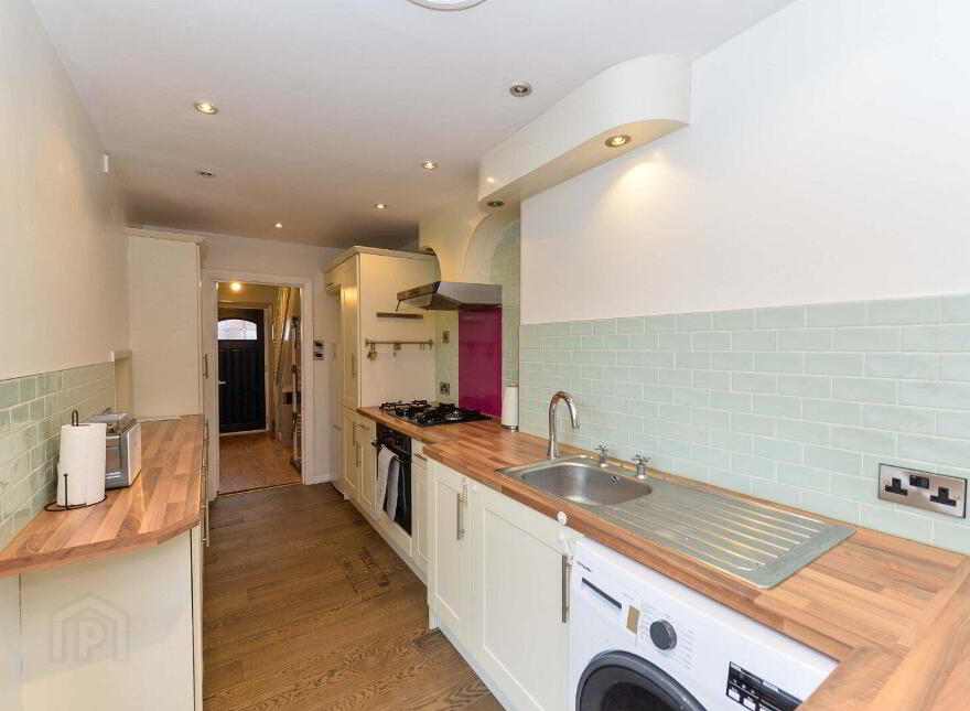 34 Lisavon Drive, Belfast, BT4 1LJ