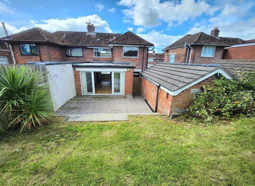 17 Rosscoole Park, Ballysillan Road, North Belfast, BT14 8JW