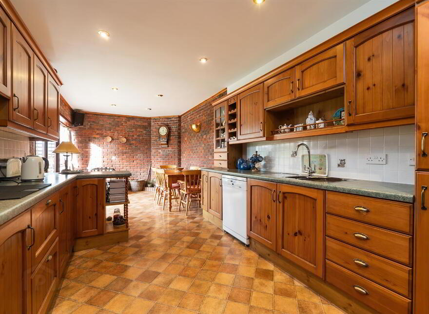 39 Drennan Road, Lisburn, BT27 6UR