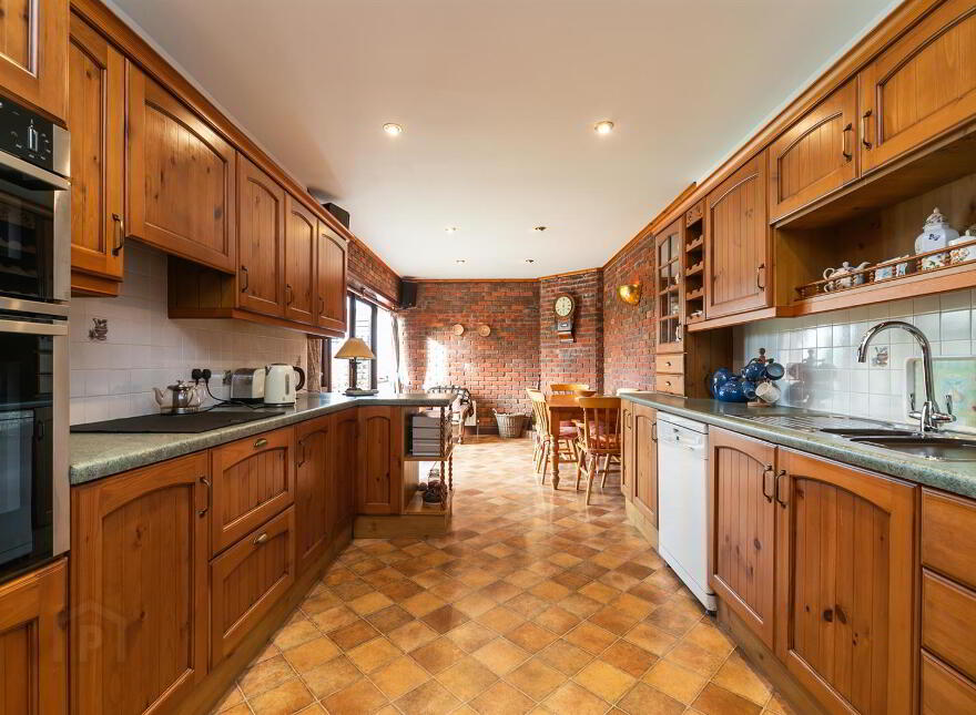 39 Drennan Road, Lisburn, BT27 6UR