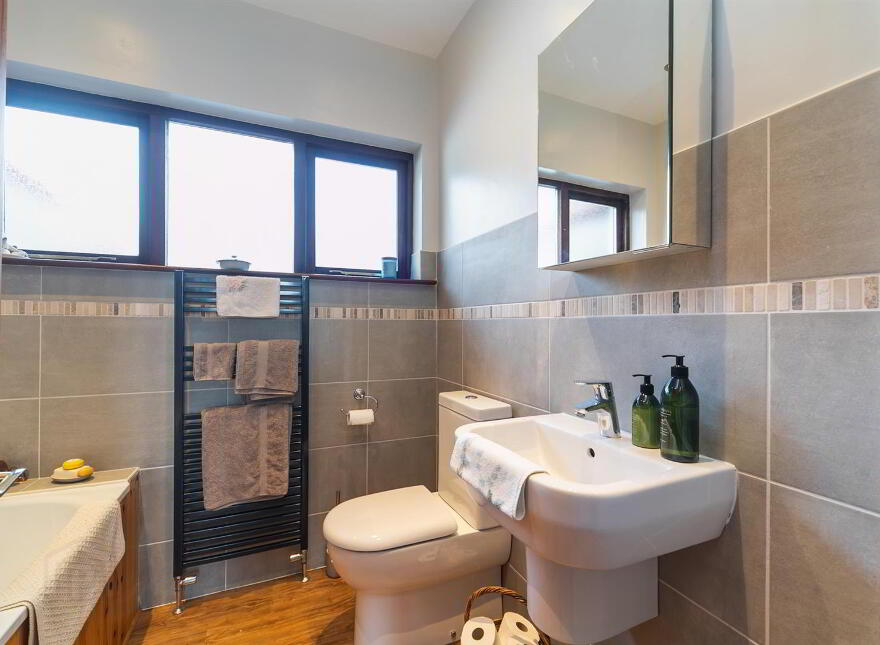 39 Drennan Road, Lisburn, BT27 6UR