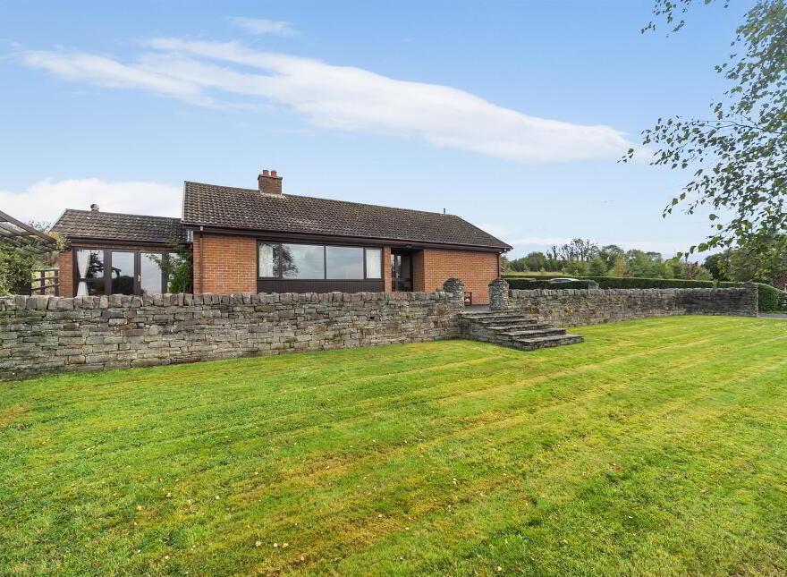 39 Drennan Road, Lisburn, BT27 6UR