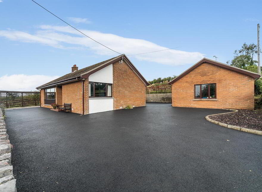 39 Drennan Road, Lisburn, BT27 6UR