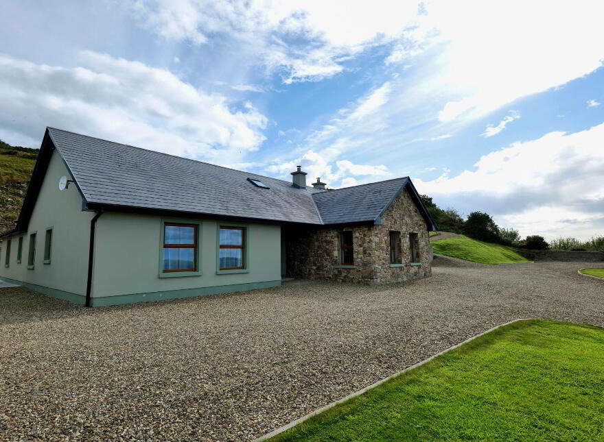 Knockderk, Lough Gur, Bruff, V35WV32