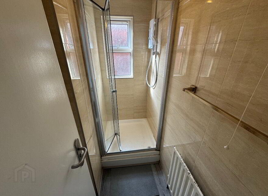 Malone Avenue, Double Room To Let, Belfast, BT9 6ER