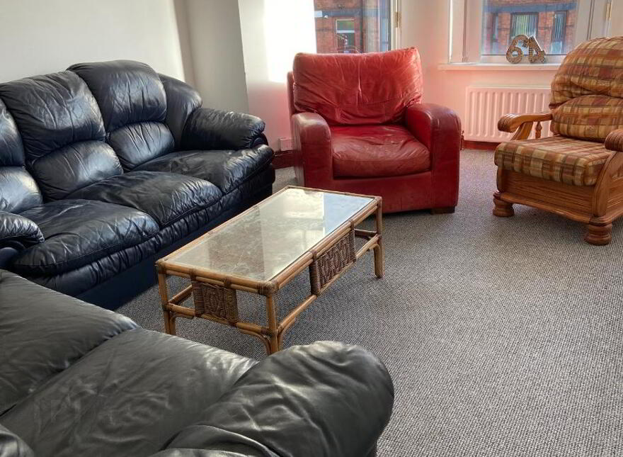 Malone Avenue, Double Room To Let, Belfast, BT9 6ER