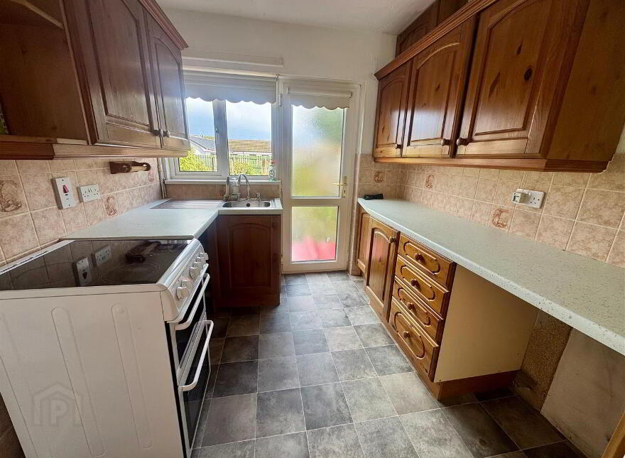 36 Knockdhu Park, Larne, BT40 2EJ