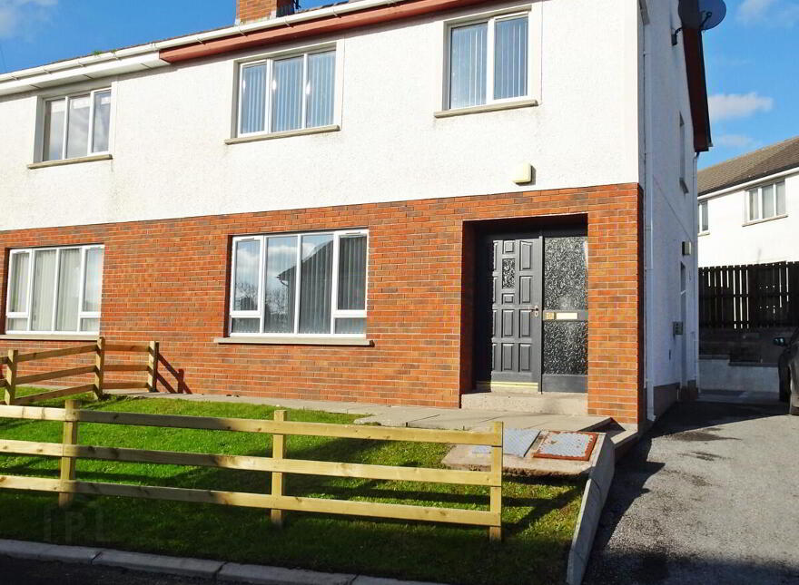 32 Abbey View, Maguiresbridge, BT94 4ST photo