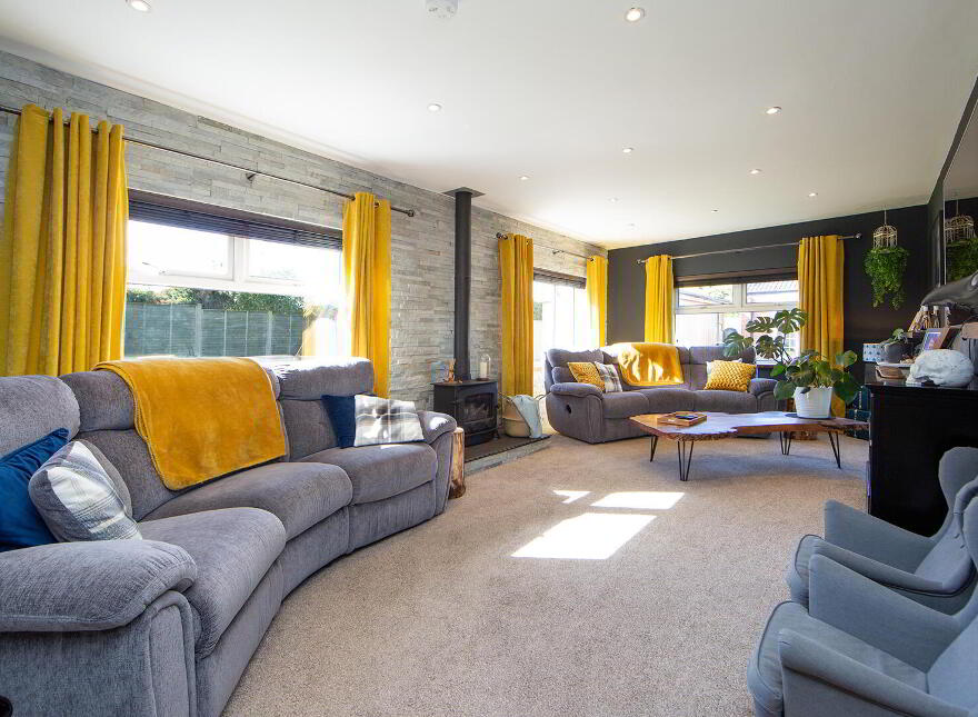 98 Ballycrochan Road, Bangor, BT19 6NF
