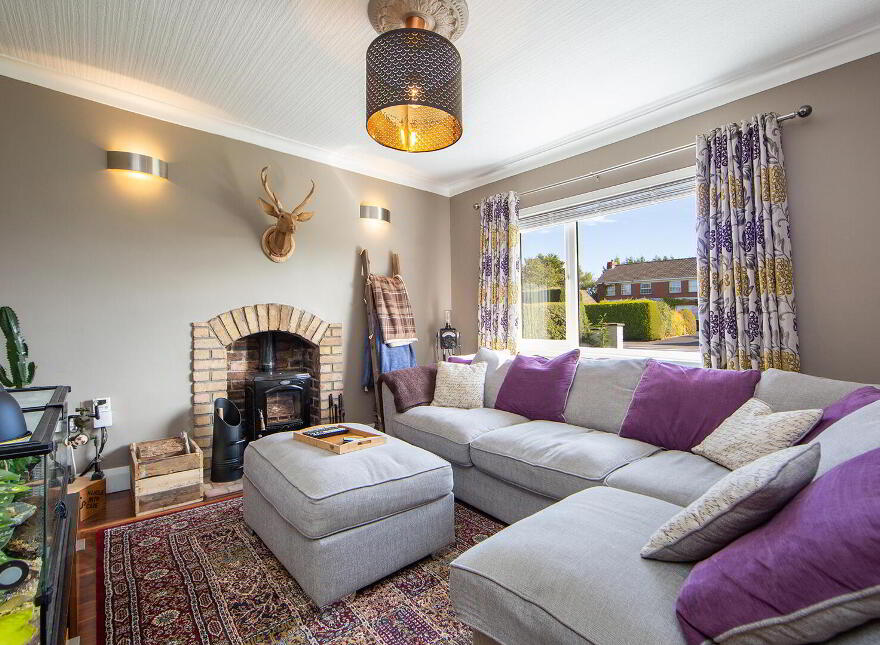 98 Ballycrochan Road, Bangor, BT19 6NF