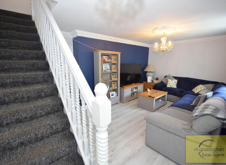 13 New Barnsley Park, Belfast, BT12 7HE