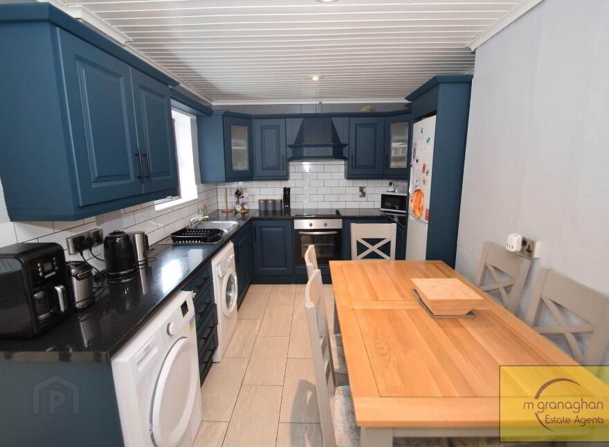 13 New Barnsley Park, Belfast, BT12 7HE