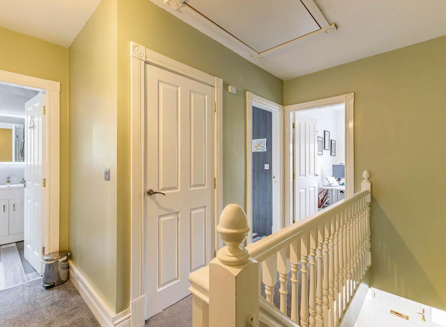 19 Killeaton Place, Dunmurry, Belfast, BT17 9HR