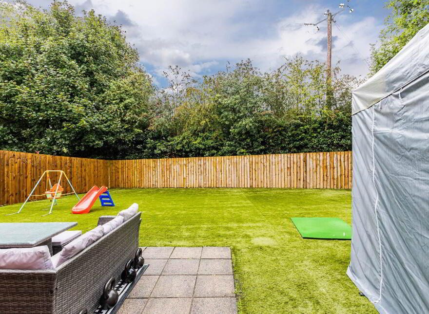 19 Killeaton Place, Dunmurry, Belfast, BT17 9HR