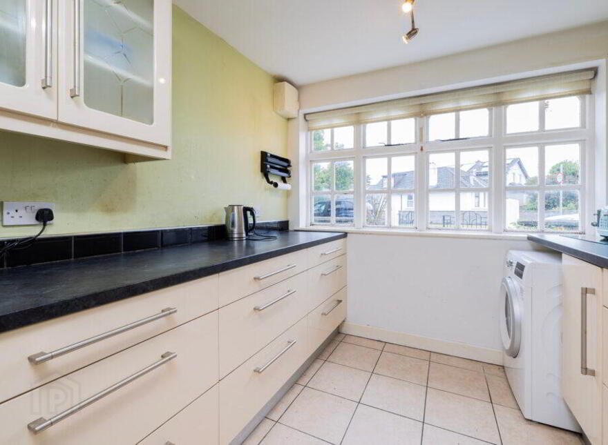 1 Ferndale Avenue, Glasnevin, Dublin, D11CC8K