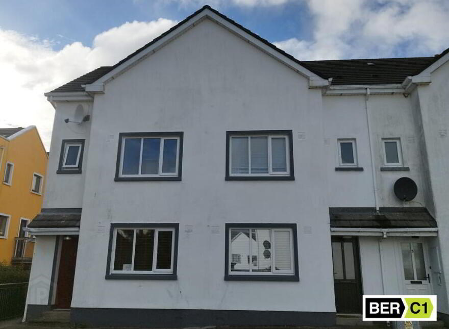 Number, 4 Railway Avenue, Clifden, H71C446 photo