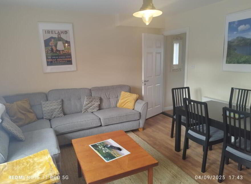 Number, 4 Railway Avenue, Clifden, H71C446