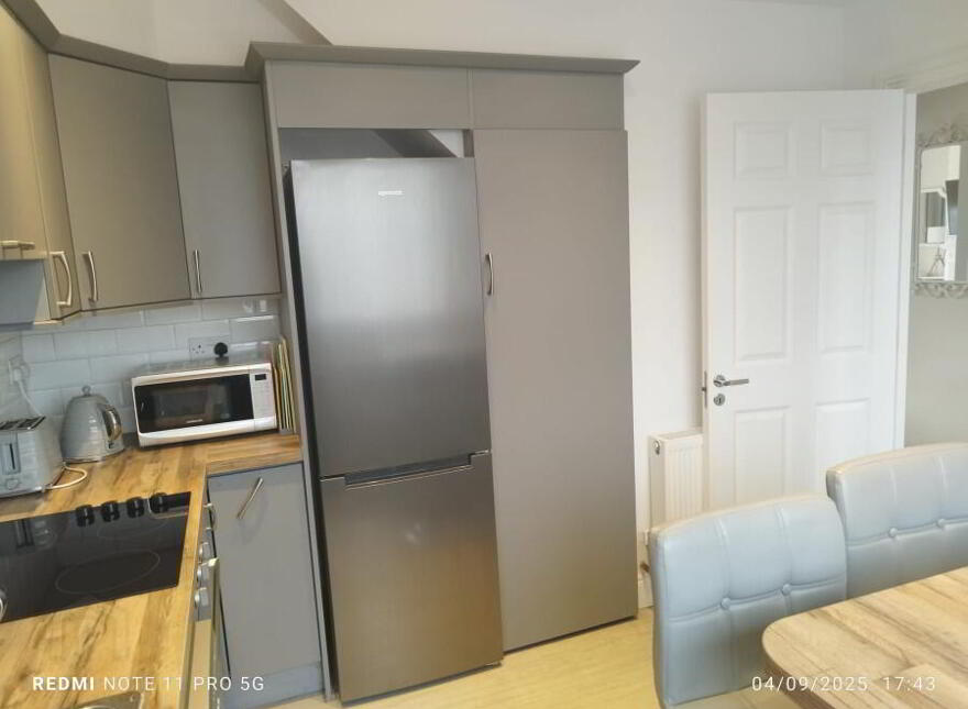 Number, 4 Railway Avenue, Clifden, H71C446