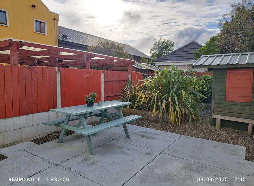 Number, 4 Railway Avenue, Clifden, H71C446