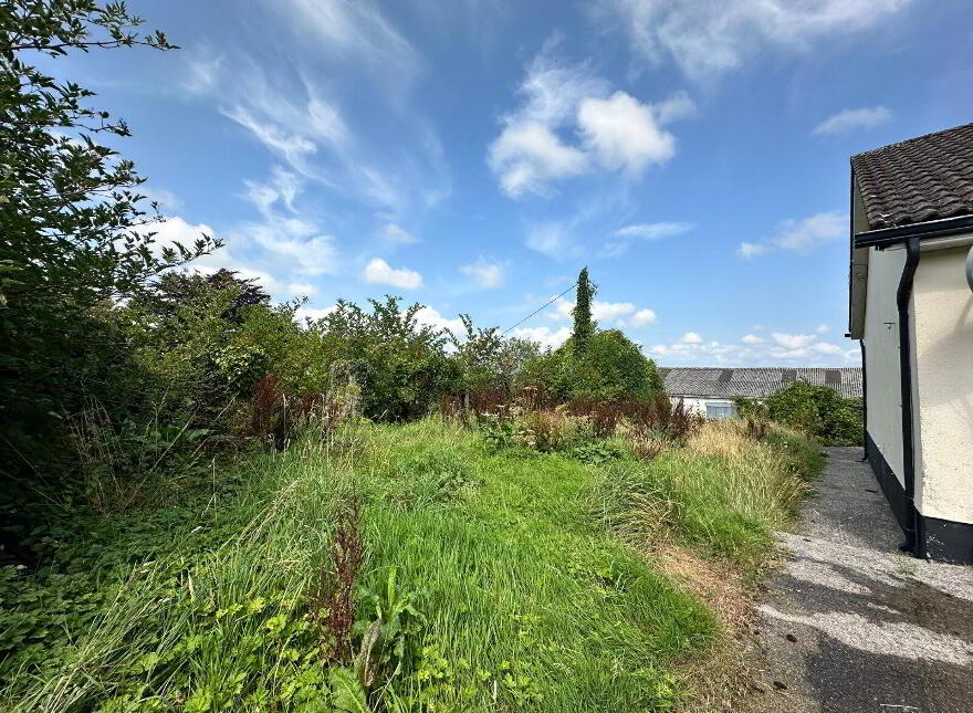 Hill Road, Kilmoganny, R95