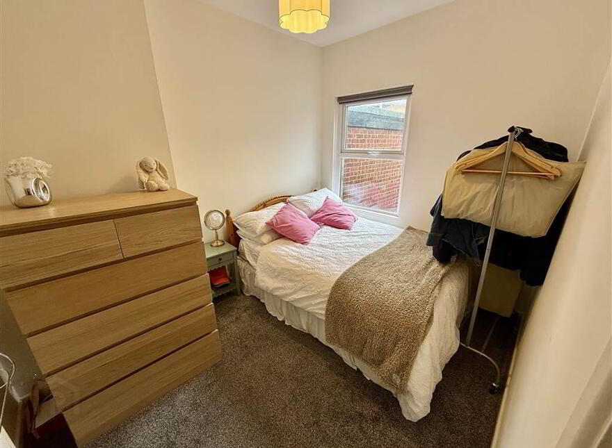 38 Lichfield Avenue, Bloomfield, Belfast, BT5 5JQ