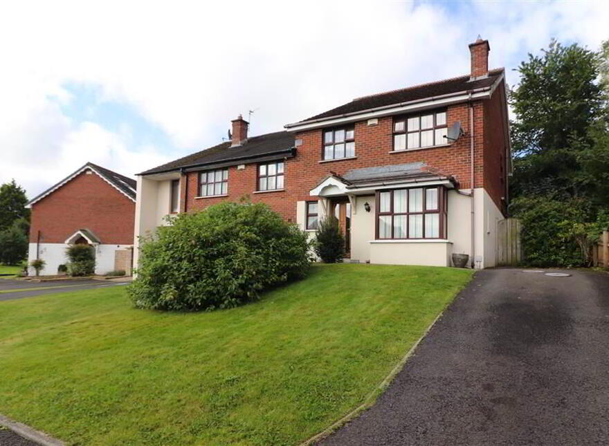6 Church Glen, Derriaghy Road, Lisburn, BT28 3FP photo