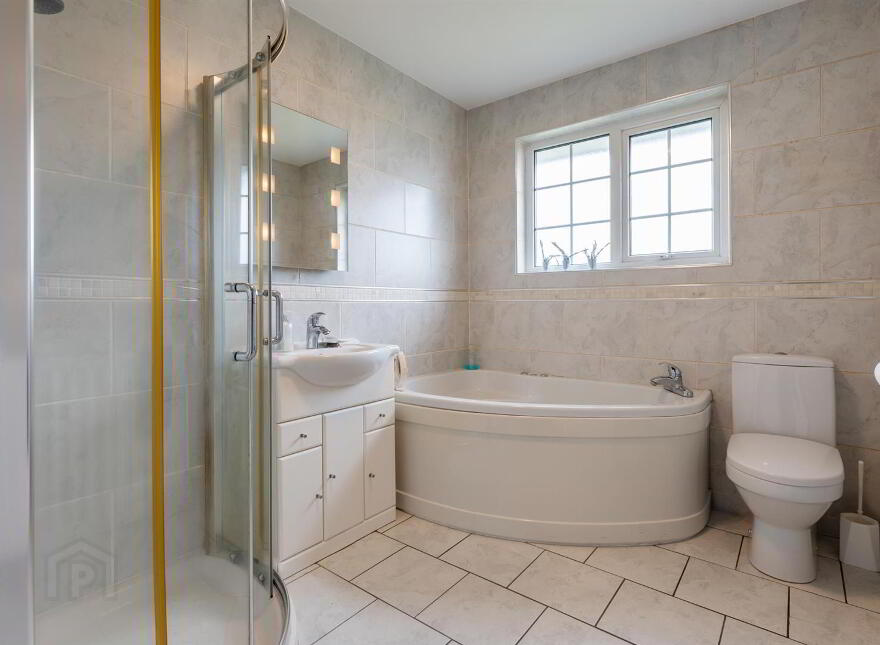 32 Glenariff Drive, Comber, Newtownards, BT23 5HA