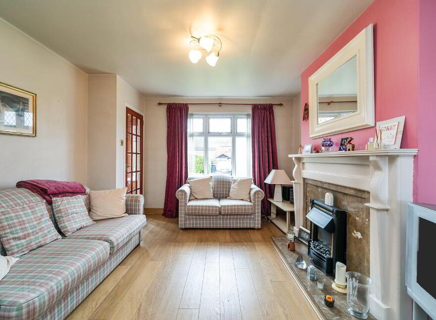 8 Winchester Gardens, Carryduff, Belfast, BT8 8QE