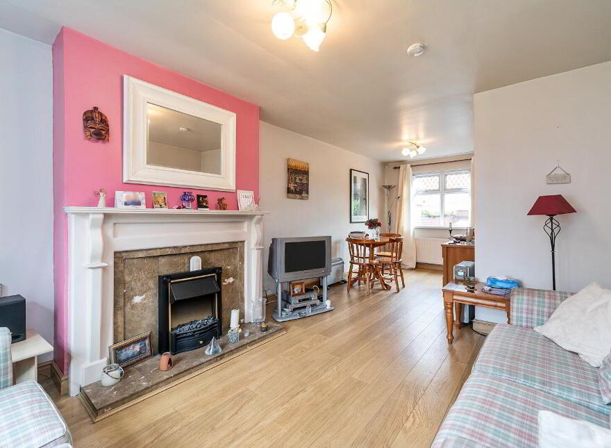 8 Winchester Gardens, Carryduff, Belfast, BT8 8QE