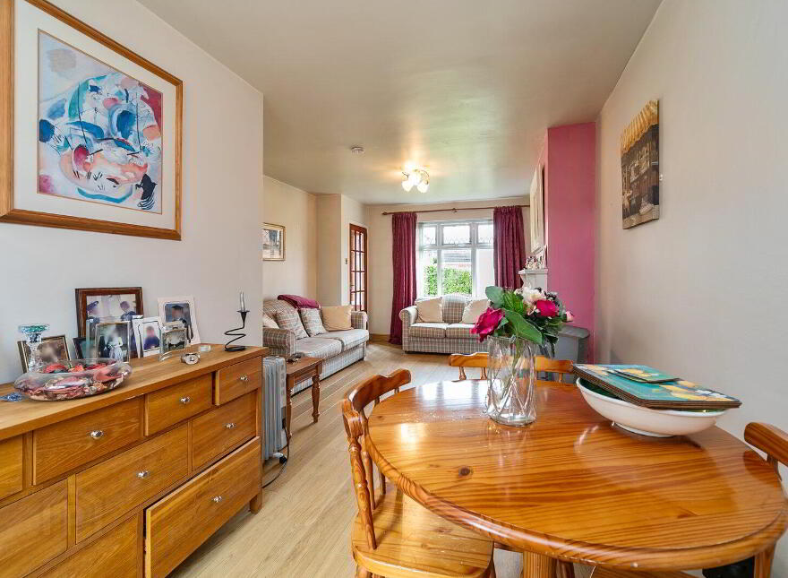 8 Winchester Gardens, Carryduff, Belfast, BT8 8QE