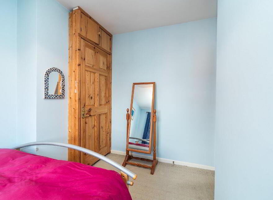 8 Winchester Gardens, Carryduff, Belfast, BT8 8QE
