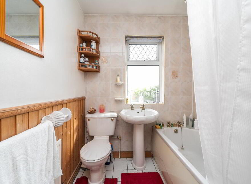 8 Winchester Gardens, Carryduff, Belfast, BT8 8QE