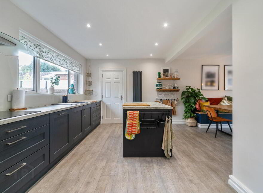 141 Hillsborough Road, Lisburn, BT27 5QY