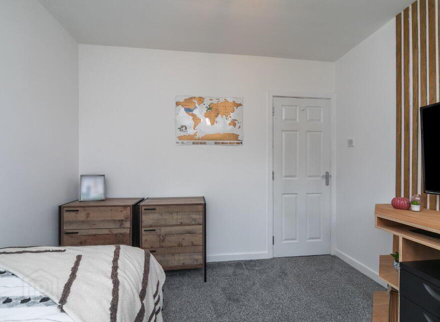 141 Hillsborough Road, Lisburn, BT27 5QY