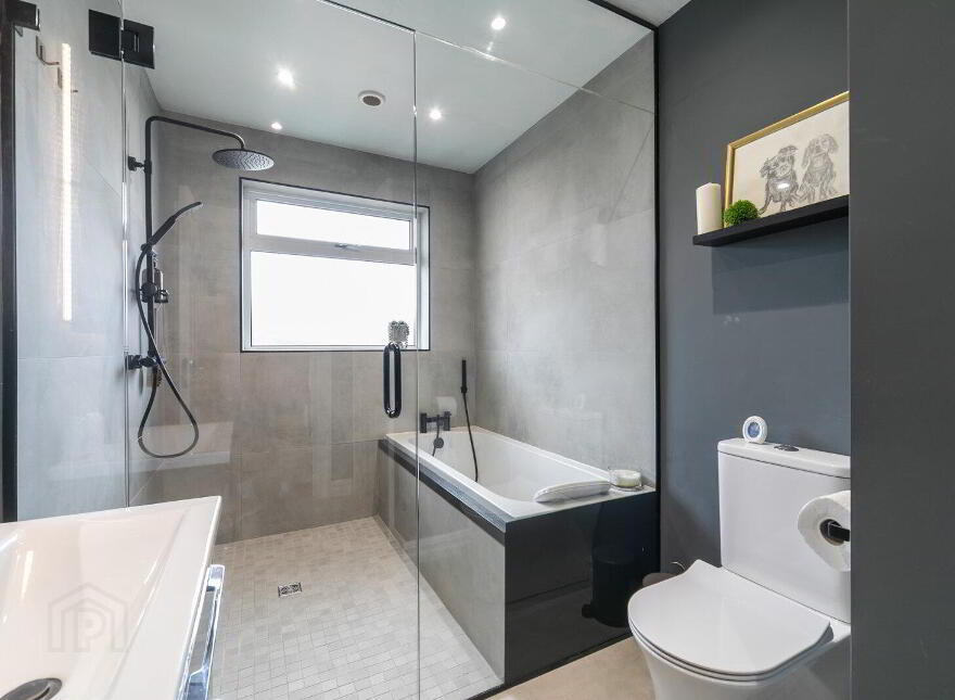 141 Hillsborough Road, Lisburn, BT27 5QY