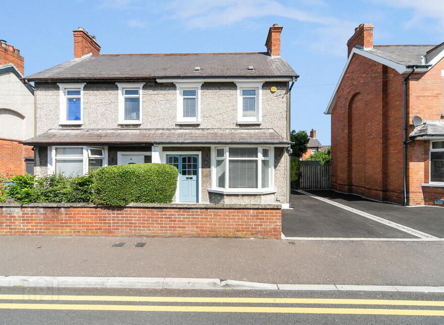 16 Loopland Park, Belfast, BT6 9DY
