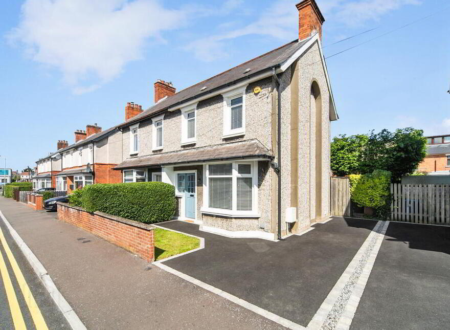 16 Loopland Park, Belfast, BT6 9DY photo