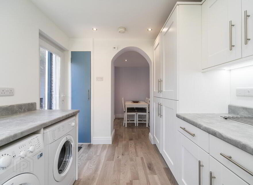 16 Loopland Park, Belfast, BT6 9DY