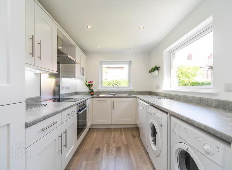 16 Loopland Park, Belfast, BT6 9DY