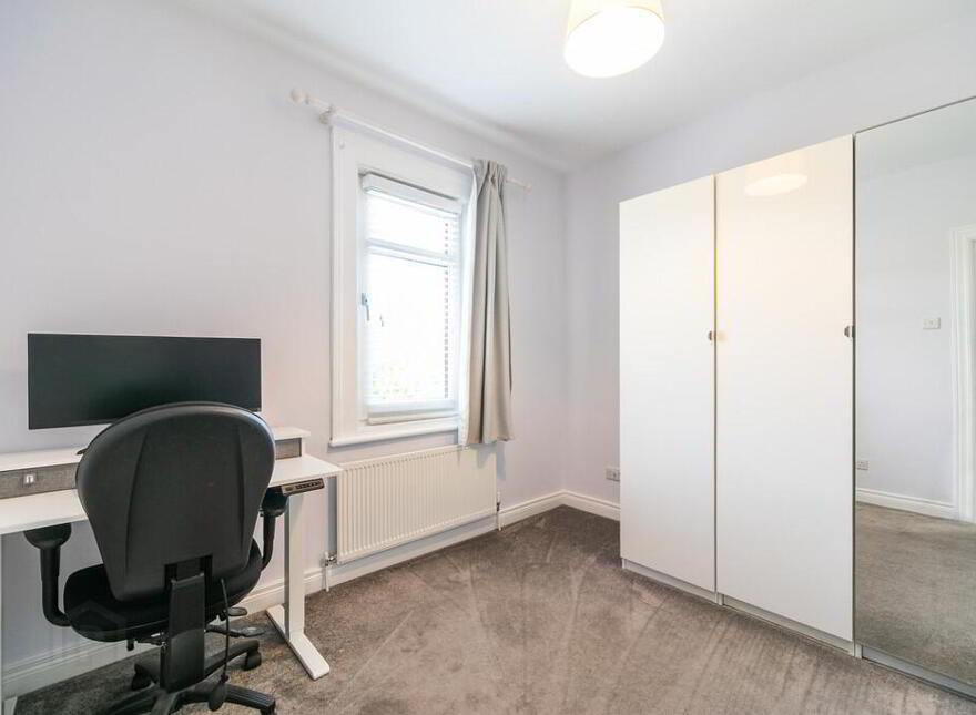 16 Loopland Park, Belfast, BT6 9DY