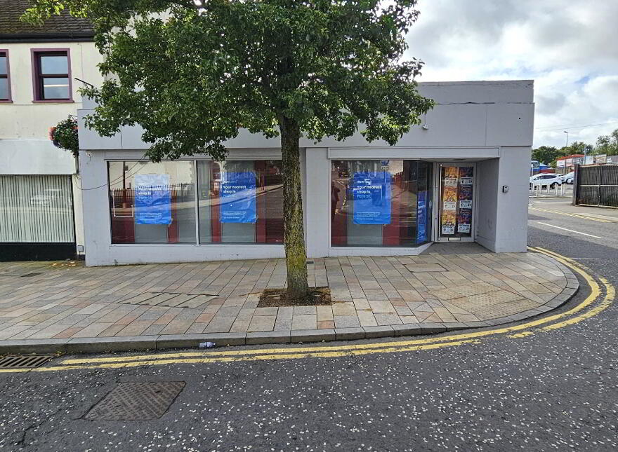 25/27 The Square, Ballyclare, BT39 9BB