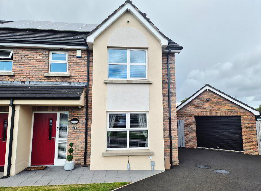 28 Loguestown Green, Coleraine, BT52 2RG photo