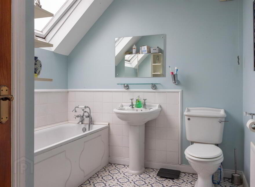 8 Seahill, Donaghadee, BT21 0SH