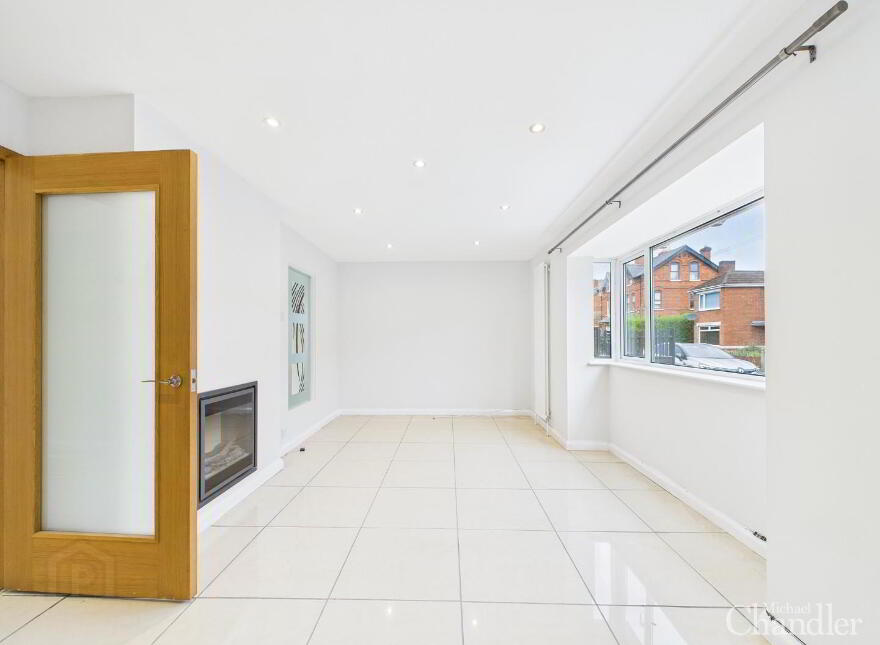 7 Ravenhill Gardens, Belfast, BT6 8GP
