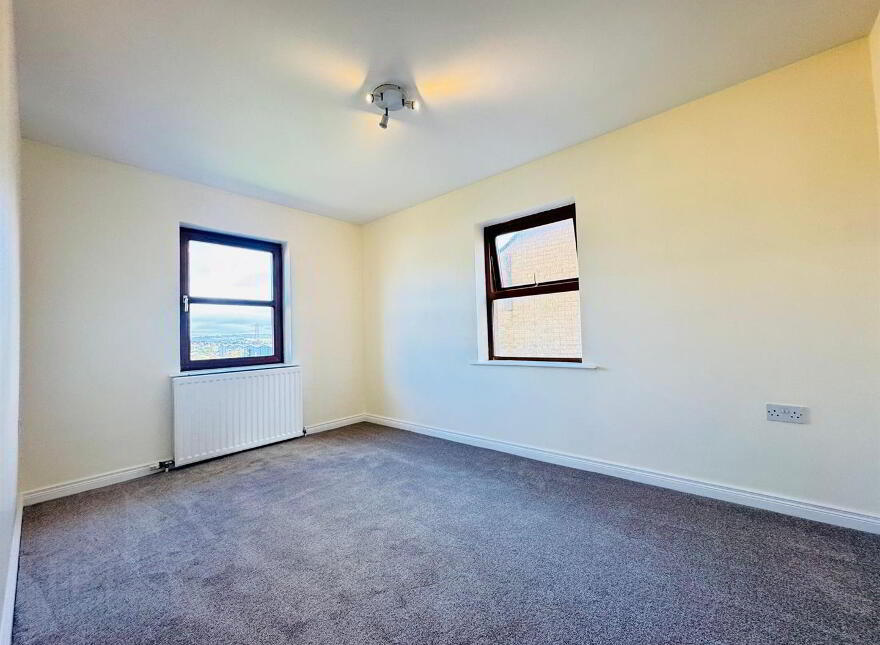 24 Aylesbury Court, Mallusk, Newtownabbey, BT36 7YQ