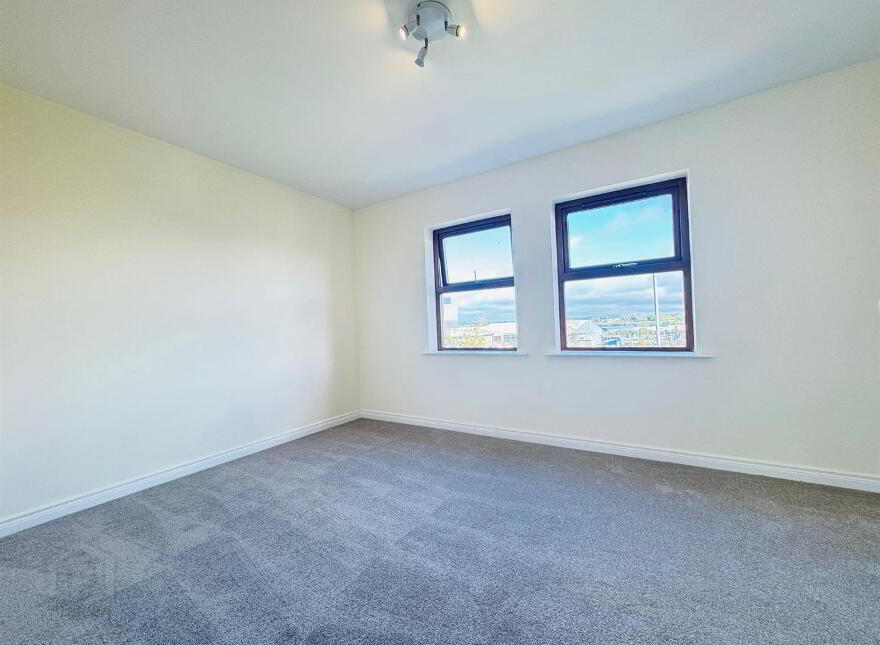 24 Aylesbury Court, Mallusk, Newtownabbey, BT36 7YQ