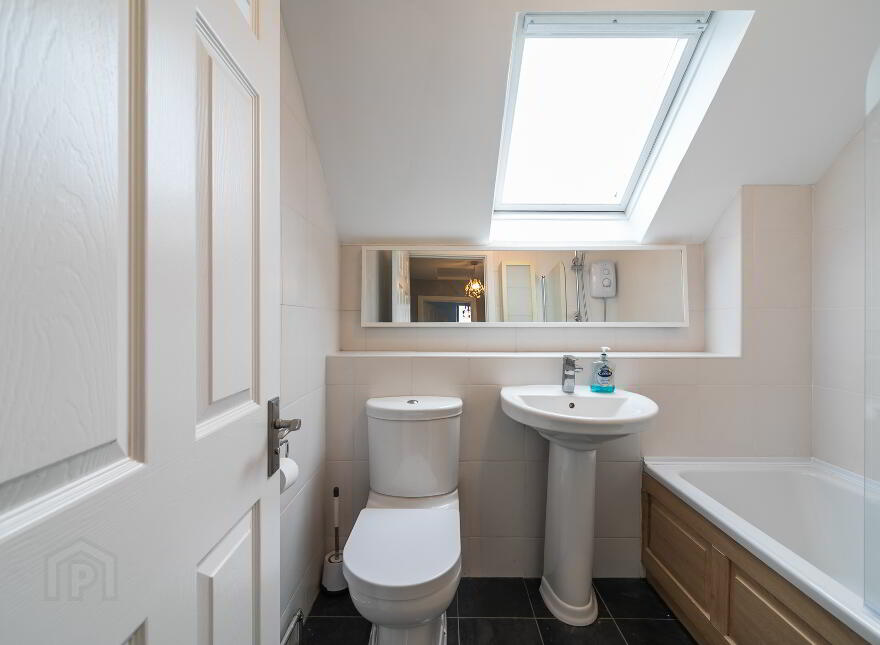 5 Old Mill Heights, Royal Hillsborough, BT26 6RF