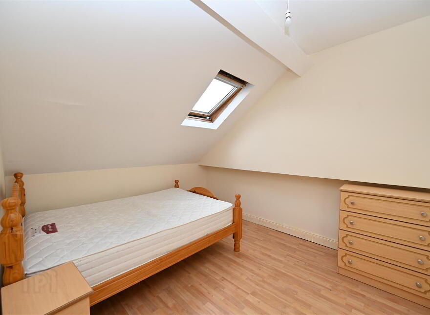 16c Meadowbank Street, Belfast, BT9 7FG